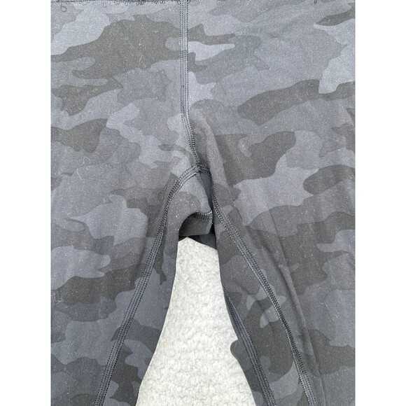 Lululemon Align Pant II *25"
Incognito Camo Multi Grey size 8 ****FLAWED - Picture 3 of 9